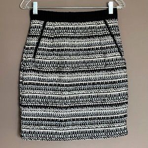 H&M Black Tweed Skirt Size 6 - Women
